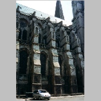Chartres, 3, Langhaus von NO, Foto Heinz Theuerkauf, large_ShiftN.jpg